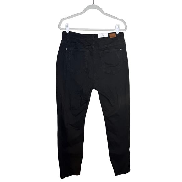 Judy Blue Distressed Boyfriend Jeans Size 13/31 Black Denim Relaxed Fit Stretchy - Picture 11 of 11